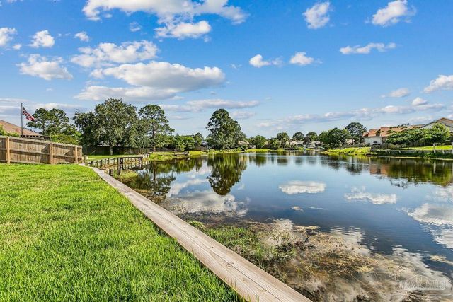 9922 Orion Lake Cir, Navarre, FL 32566