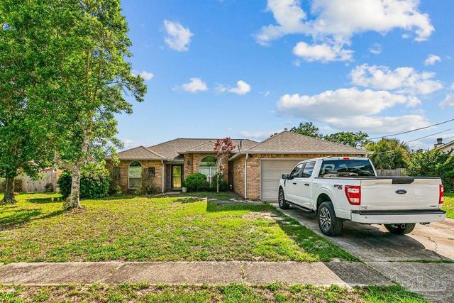 9922 Orion Lake Cir, Navarre, FL 32566
