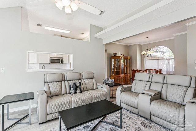 9922 Orion Lake Cir, Navarre, FL 32566