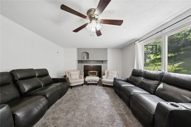 106 Pagoda Dr, Monroeville, PA 15146