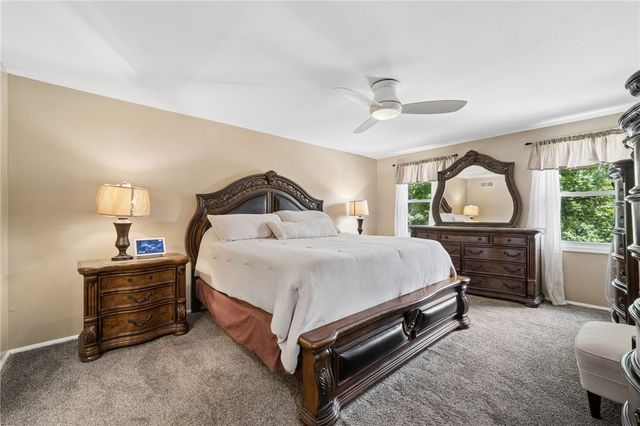 106 Pagoda Dr, Monroeville, PA 15146