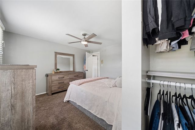 106 Pagoda Dr, Monroeville, PA 15146