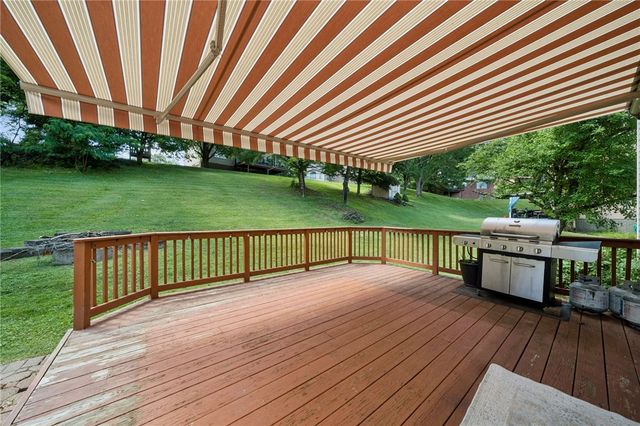 106 Pagoda Dr, Monroeville, PA 15146