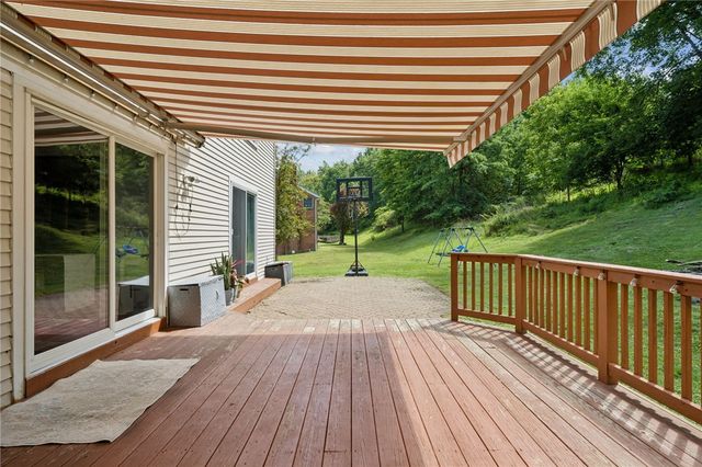 106 Pagoda Dr, Monroeville, PA 15146