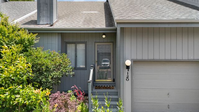 120 Cherrybrook Court, Nicholasville, KY 40356