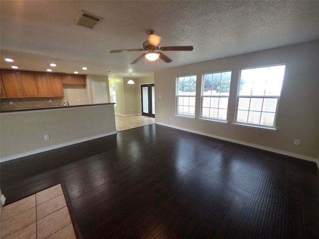 4207 Bayside Court, Arlington, TX 76016