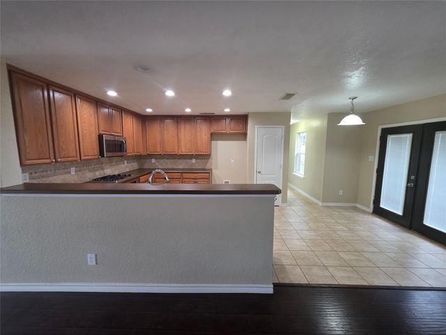 4207 Bayside Court, Arlington, TX 76016