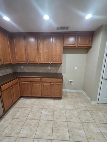 4207 Bayside Court, Arlington, TX 76016