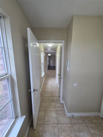 4207 Bayside Court, Arlington, TX 76016