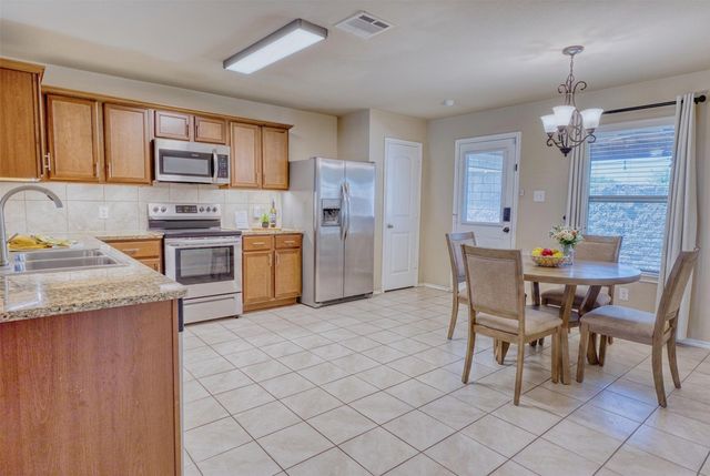 1014 Platinum Drive, Princeton, TX 75407