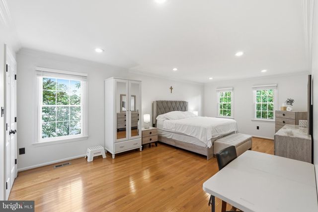 6516 DEMOCRACY BLVD, Bethesda, MD 20817