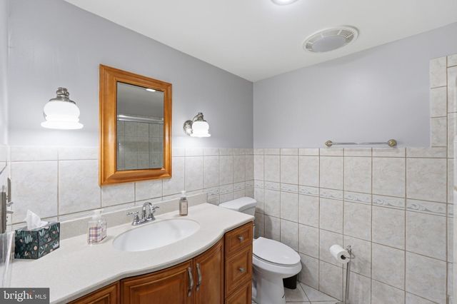 6516 DEMOCRACY BLVD, Bethesda, MD 20817