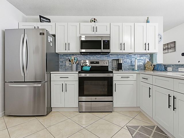 221 MONTOYA DRIVE, The Villages, FL 32159