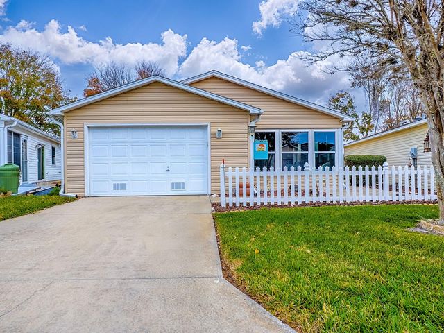 221 MONTOYA DRIVE, The Villages, FL 32159