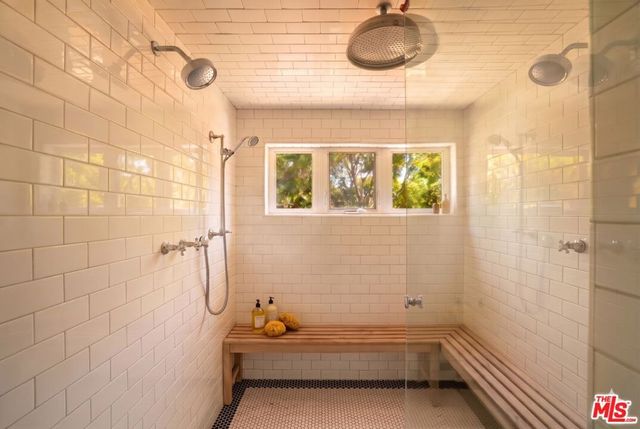 2015 Nichols Canyon Road, Los Angeles, CA 90046