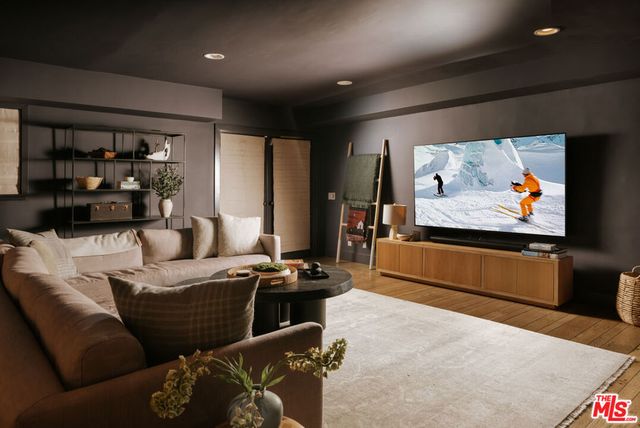 2015 Nichols Canyon Road, Los Angeles, CA 90046