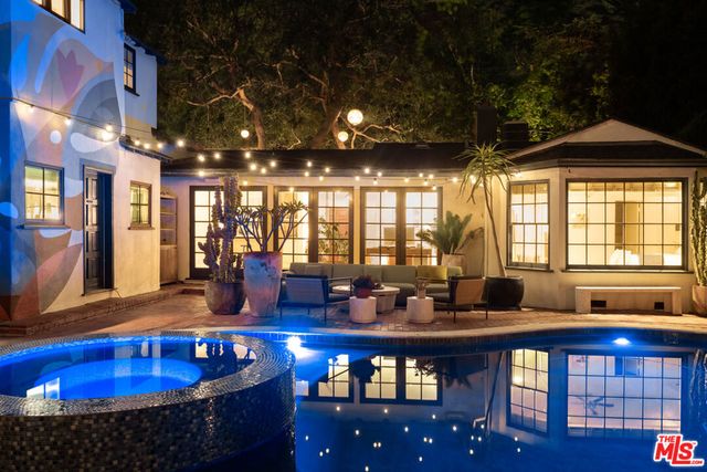 2015 Nichols Canyon Road, Los Angeles, CA 90046