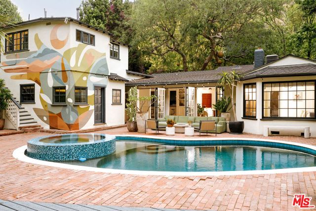 2015 Nichols Canyon Road, Los Angeles, CA 90046