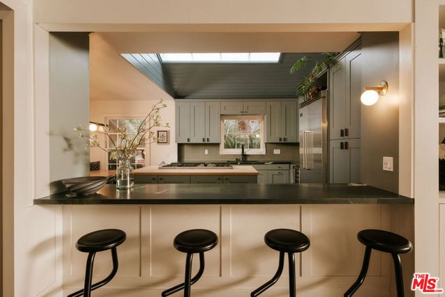 2015 Nichols Canyon Road, Los Angeles, CA 90046