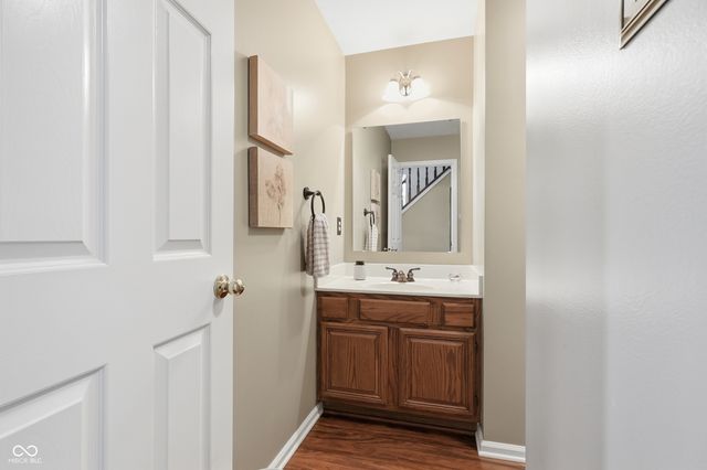 8692 Buffett Parkway, Fishers, IN 46038