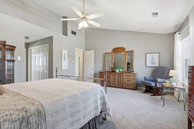 8692 Buffett Parkway, Fishers, IN 46038