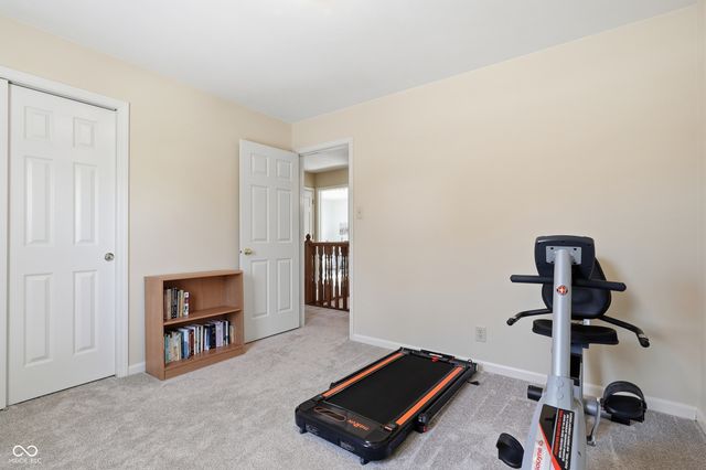 8692 Buffett Parkway, Fishers, IN 46038