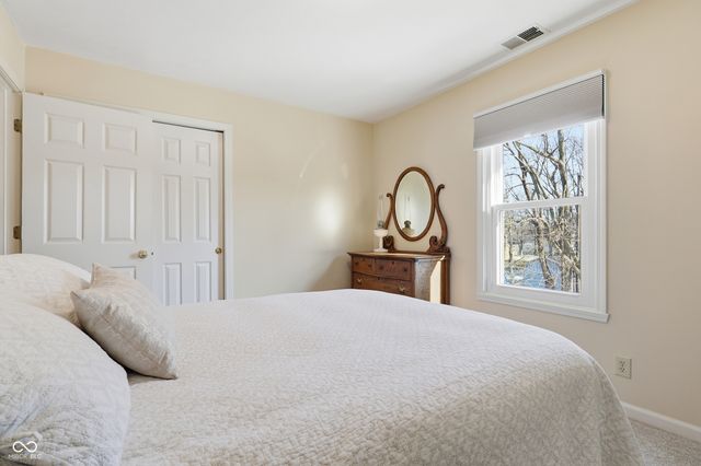 8692 Buffett Parkway, Fishers, IN 46038