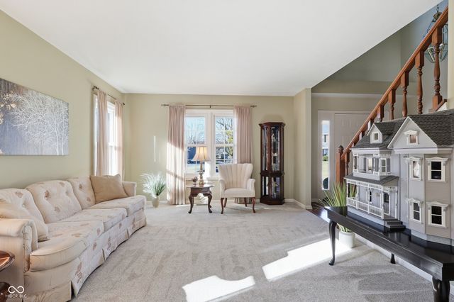 8692 Buffett Parkway, Fishers, IN 46038