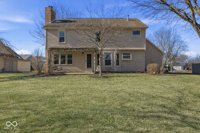 8692 Buffett Parkway, Fishers, IN 46038
