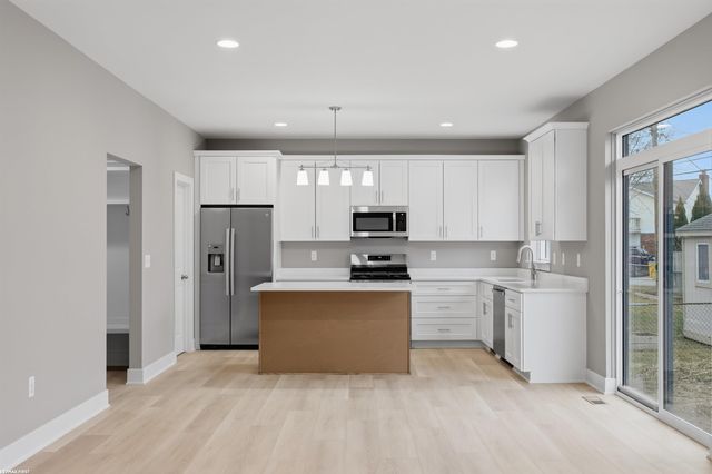 50591 Walpole Street, New Baltimore, MI 48047