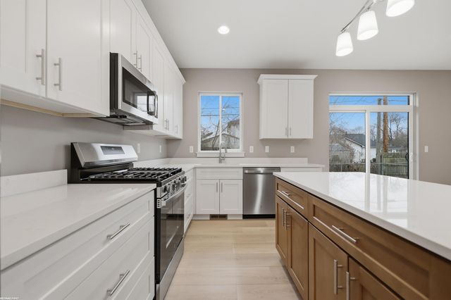 50591 Walpole Street, New Baltimore, MI 48047