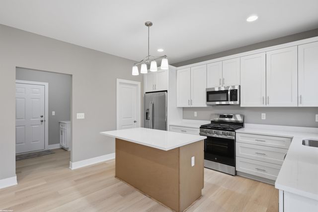 50591 Walpole Street, New Baltimore, MI 48047