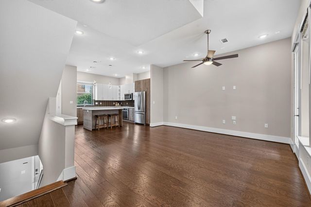 2401 Crawford Street D1C, Houston, TX 77004