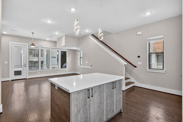 2401 Crawford Street D1C, Houston, TX 77004