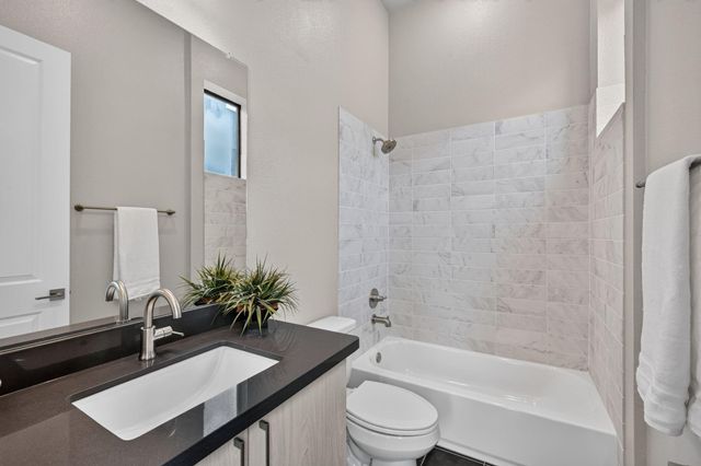 2401 Crawford Street D1C, Houston, TX 77004