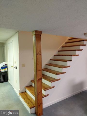 133 UPPER HAWK RIDGE, Petersburg, WV 26847