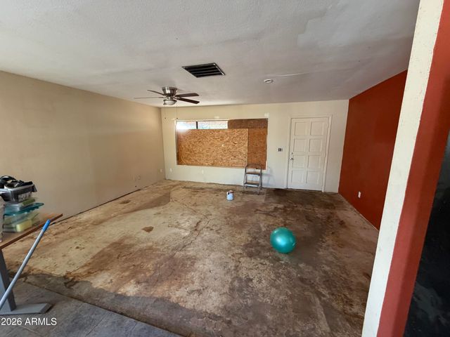 42845 N 7th Avenue, New River, AZ 85087