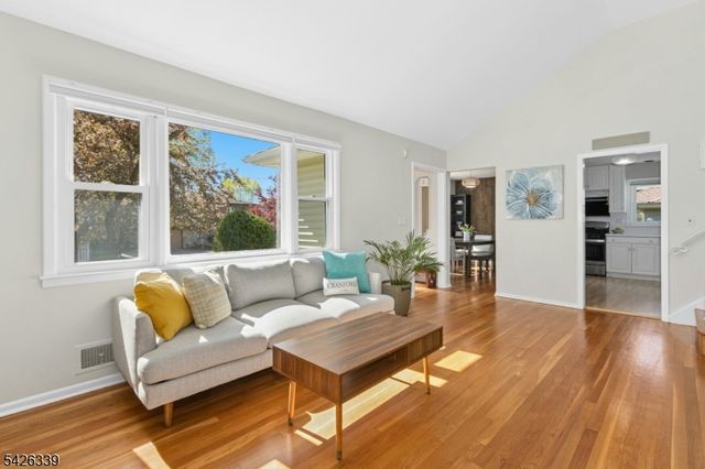 14 Yale Ter, Cranford Twp., NJ 07016