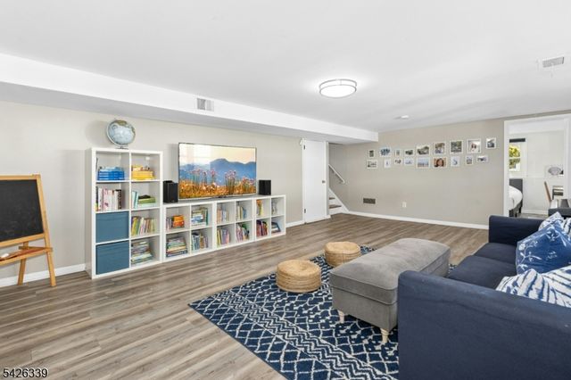 14 Yale Ter, Cranford Twp., NJ 07016