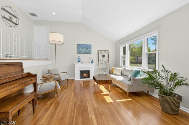 14 Yale Ter, Cranford Twp., NJ 07016