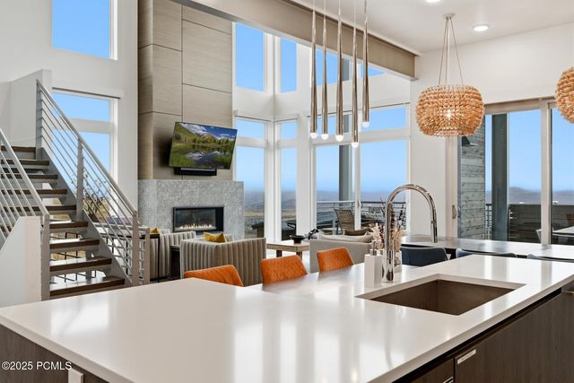 2752 High Mountain Road 1102, Park City, UT 84098