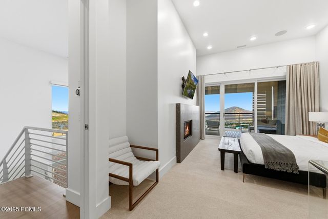 2752 High Mountain Road 1102, Park City, UT 84098