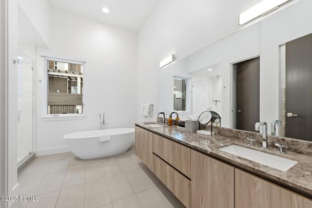 2752 High Mountain Road 1102, Park City, UT 84098