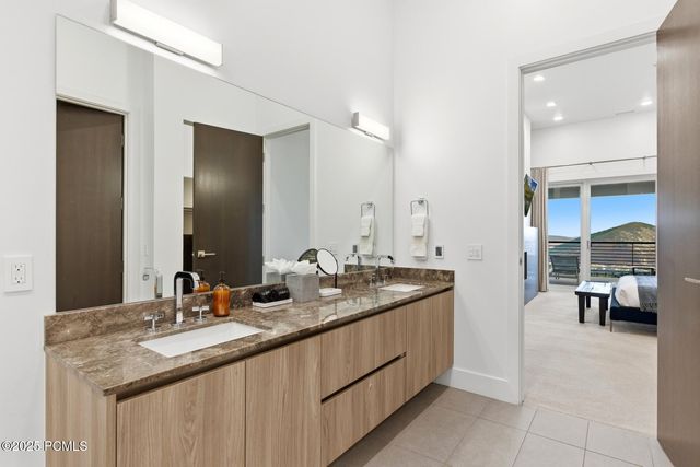 2752 High Mountain Road 1102, Park City, UT 84098