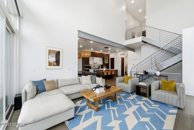 2752 High Mountain Road 1102, Park City, UT 84098