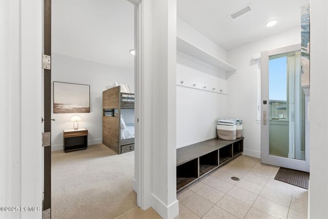 2752 High Mountain Road 1102, Park City, UT 84098