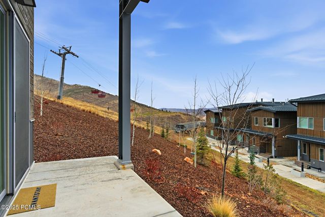 2752 High Mountain Road 1102, Park City, UT 84098
