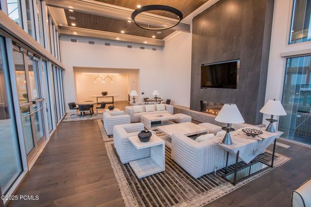 2752 High Mountain Road 1102, Park City, UT 84098