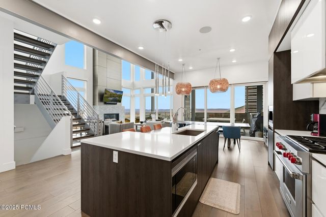 2752 High Mountain Road 1102, Park City, UT 84098