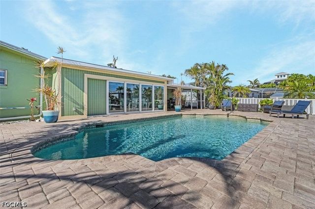 3664 Bayview AVE, St James City, FL 33956